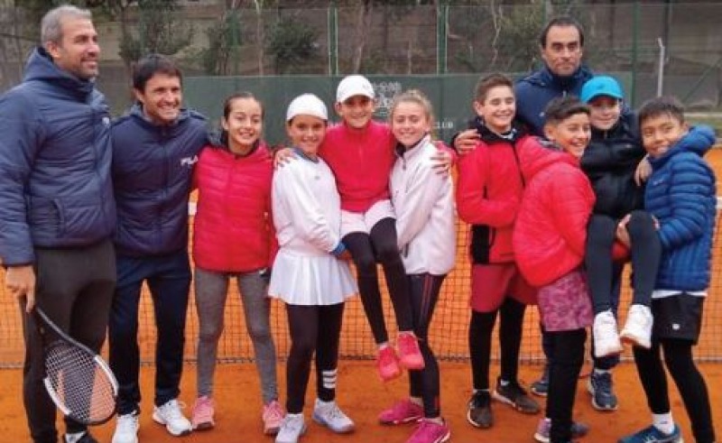 Agustina Tarntola entren con el equipo Nacional Sub 12